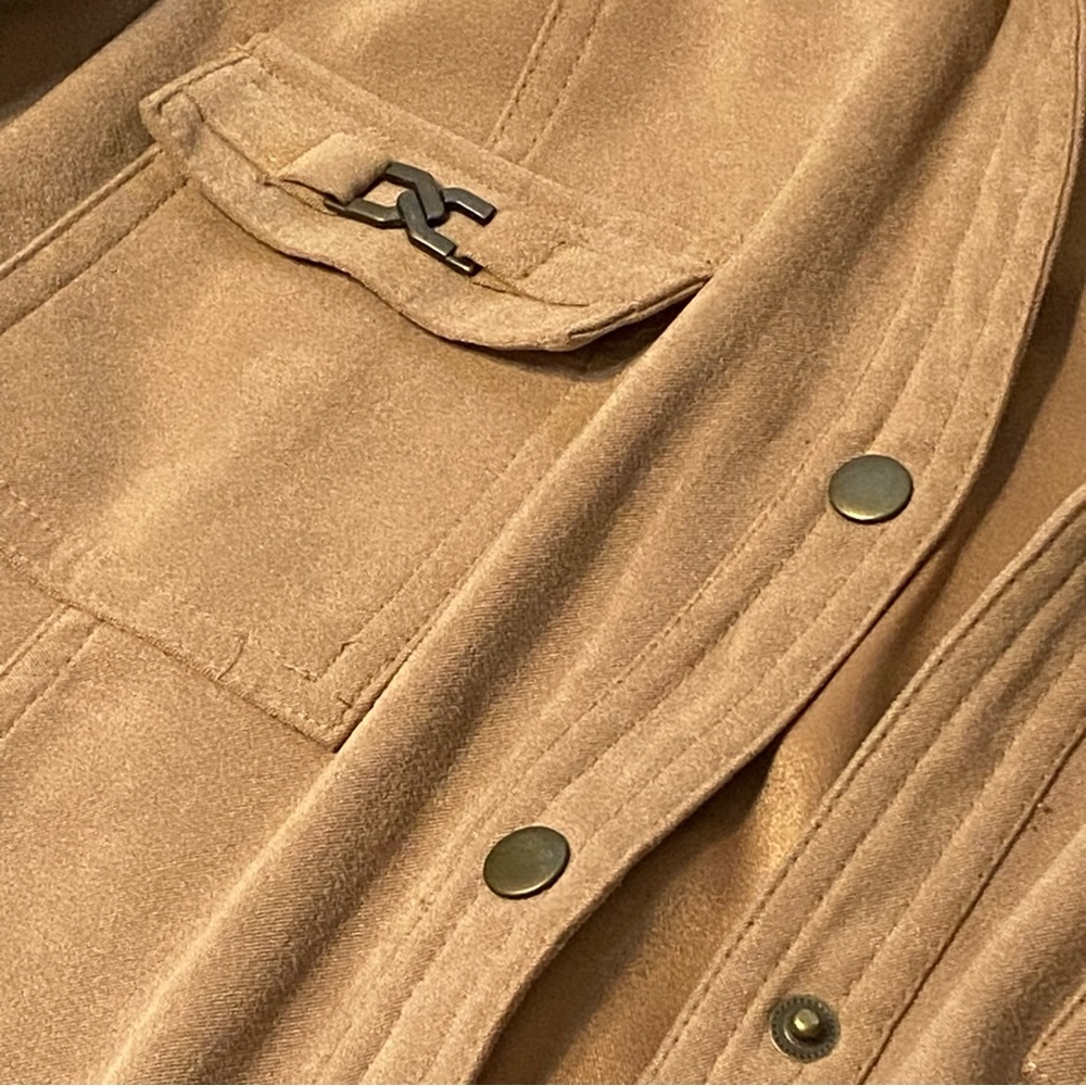 Lightweight Jacket - Picture 8 of 8